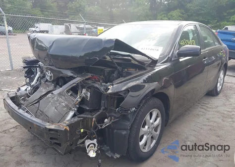 2011 Toyota Camry Le/Se/Xle z USA, uszkodzony, nr VIN 4T4BF3EK6BR182867